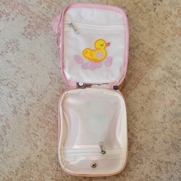 Barbie Travel Toiletries/Bath Set - Pink - Picture 3 of 12